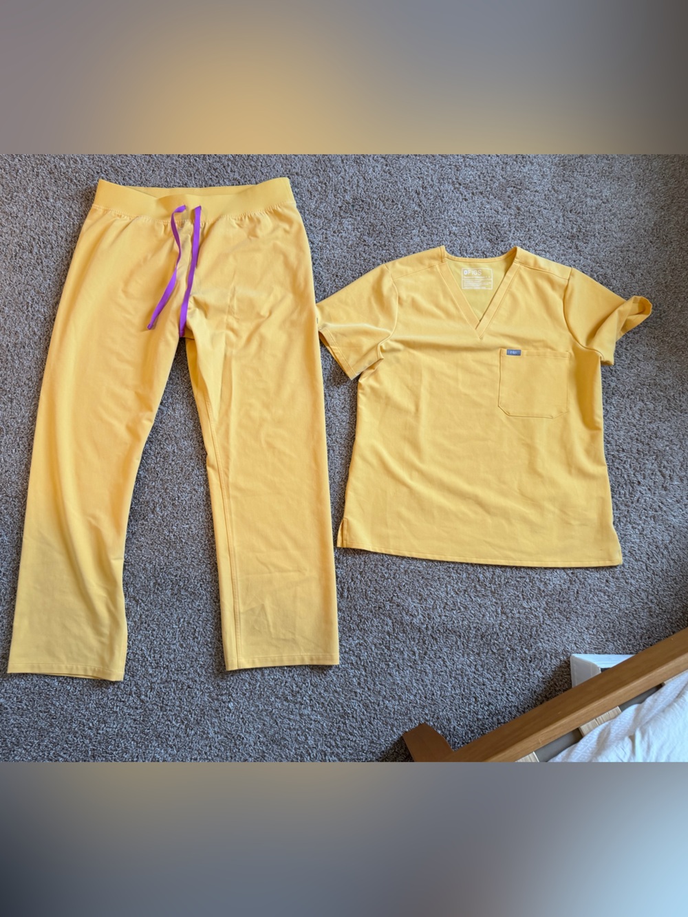 FIGS Dandelion Scrub Set Catarina Top L & Livingston Pants XL